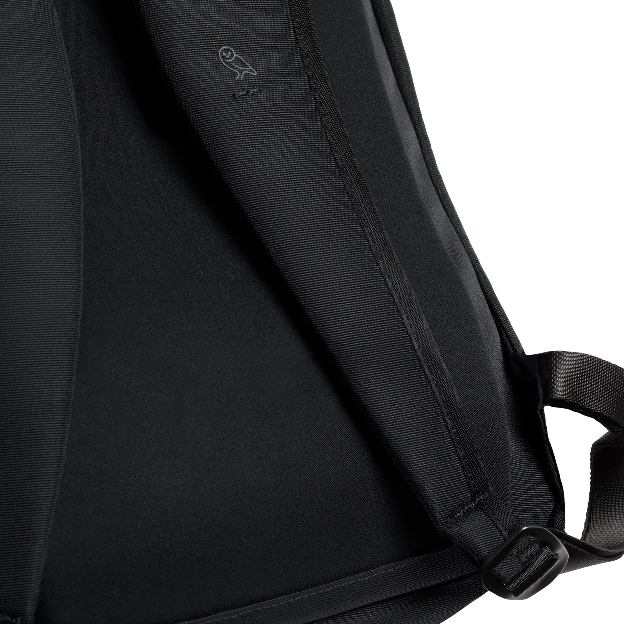Bellroy Via Backpack - Lightweight Waterproof Travel Backpack for Men & Women - Perfect for Commuting, Hiking & Everyday Use (Black)