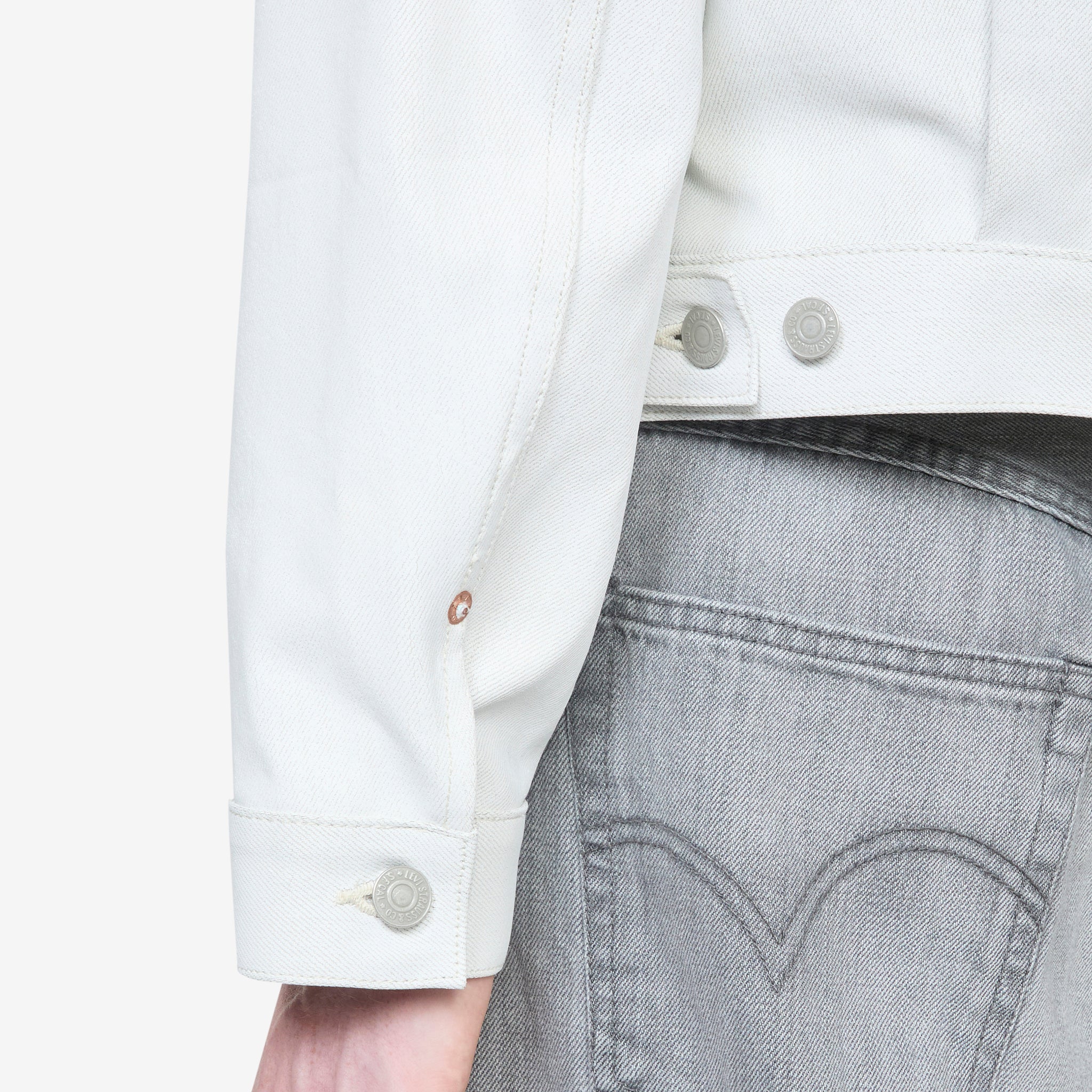 Levi's Women's Foil Print Denim Jacket in Off White | Vintage Style Distressed Denim Jacket for Casual Outfits and Streetwear Fashion