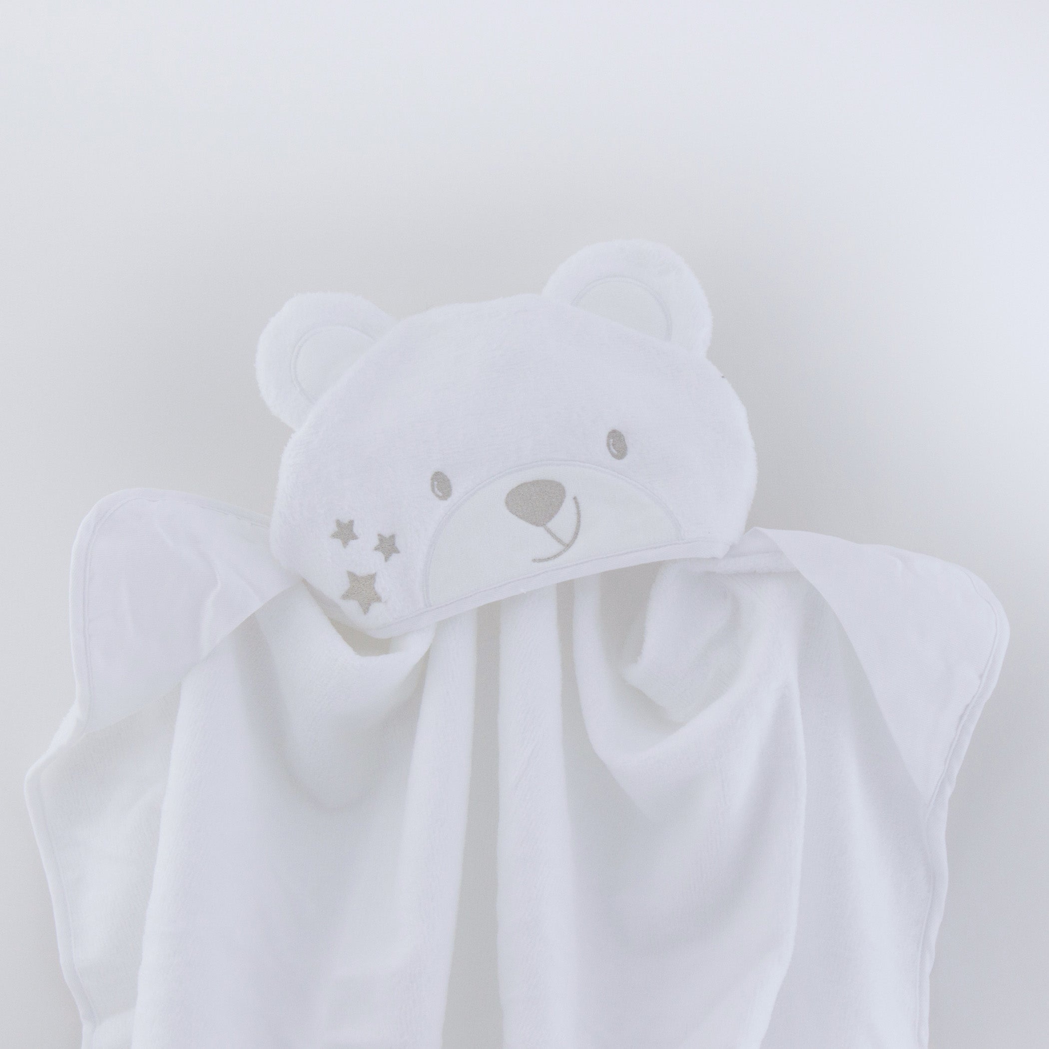 Star Hooded Bath Towel for Kids - Soft and Absorbent Novelty Bathrobe with Fun Star Design - Perfect for Bath Time, Pool, Beach, and Cosplay