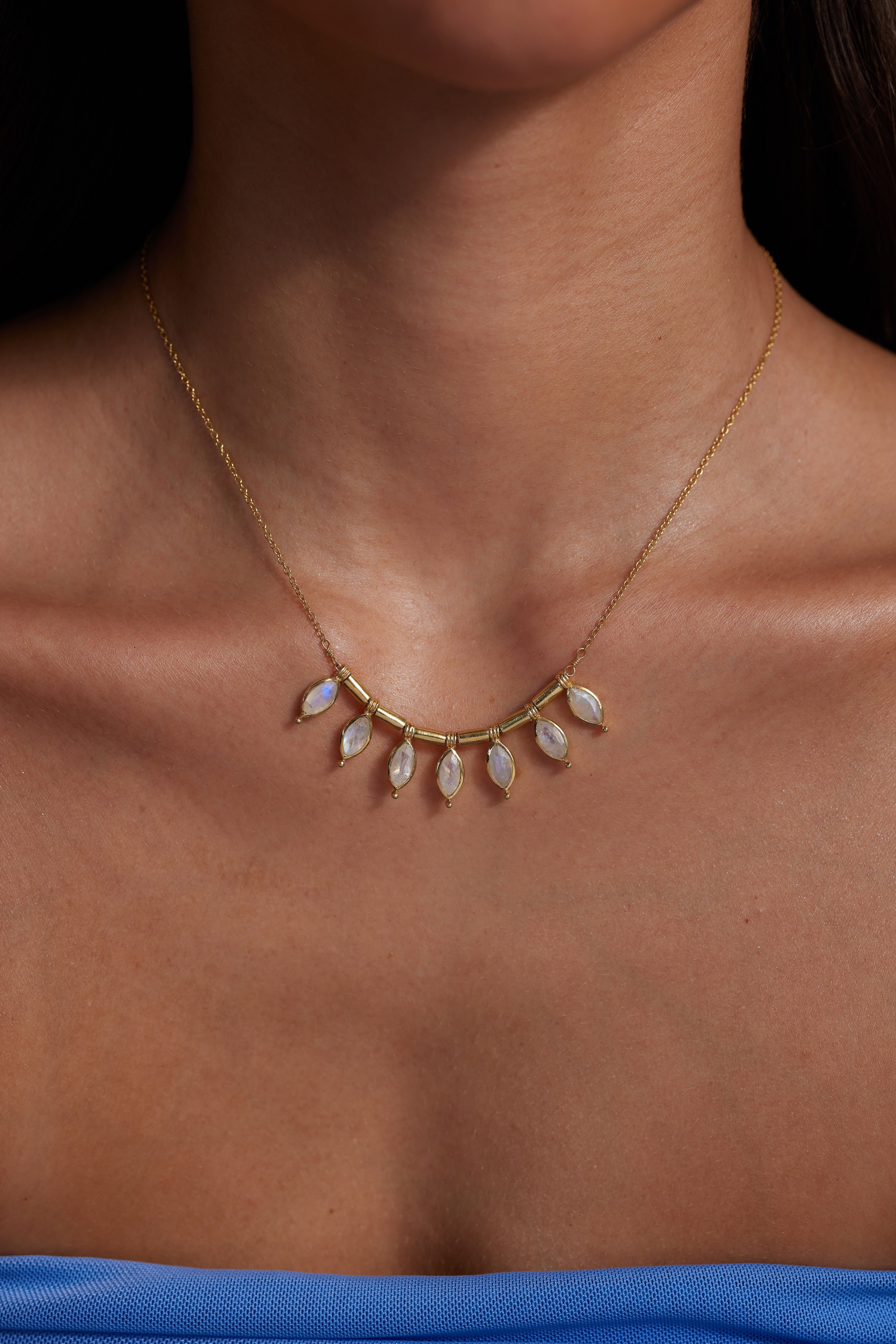 Moonstone Gold Necklace for Women - Elegant Healing Crystal Jewelry - Perfect for Gifts, Meditation & Spiritual Healing