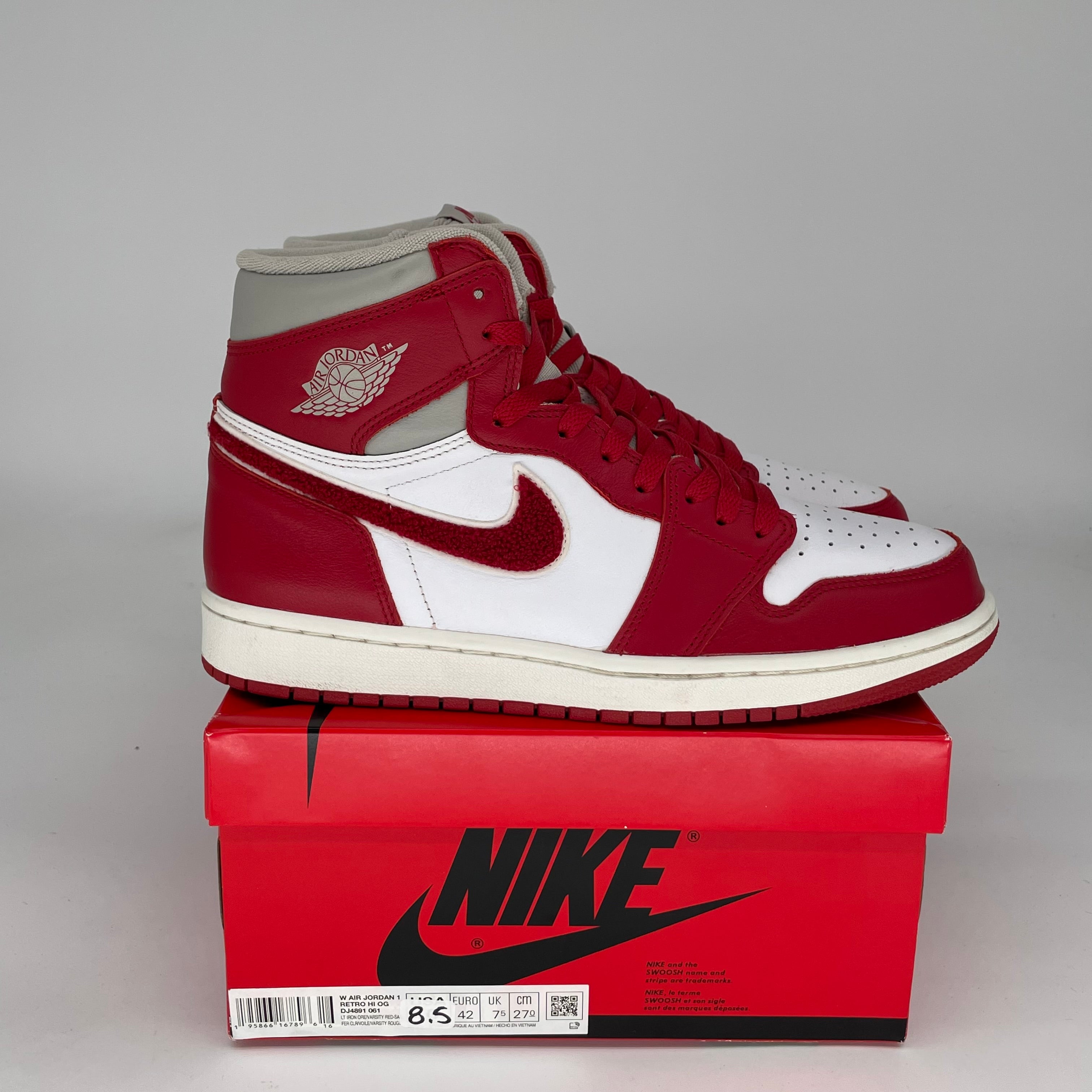 AIR JORDAN 1 VARSITY RED Basketball Shoes - Women's Size 8.5/10W (DJ4891-061) - Perfect for Streetwear, Sneaker Collection & Casual Wear