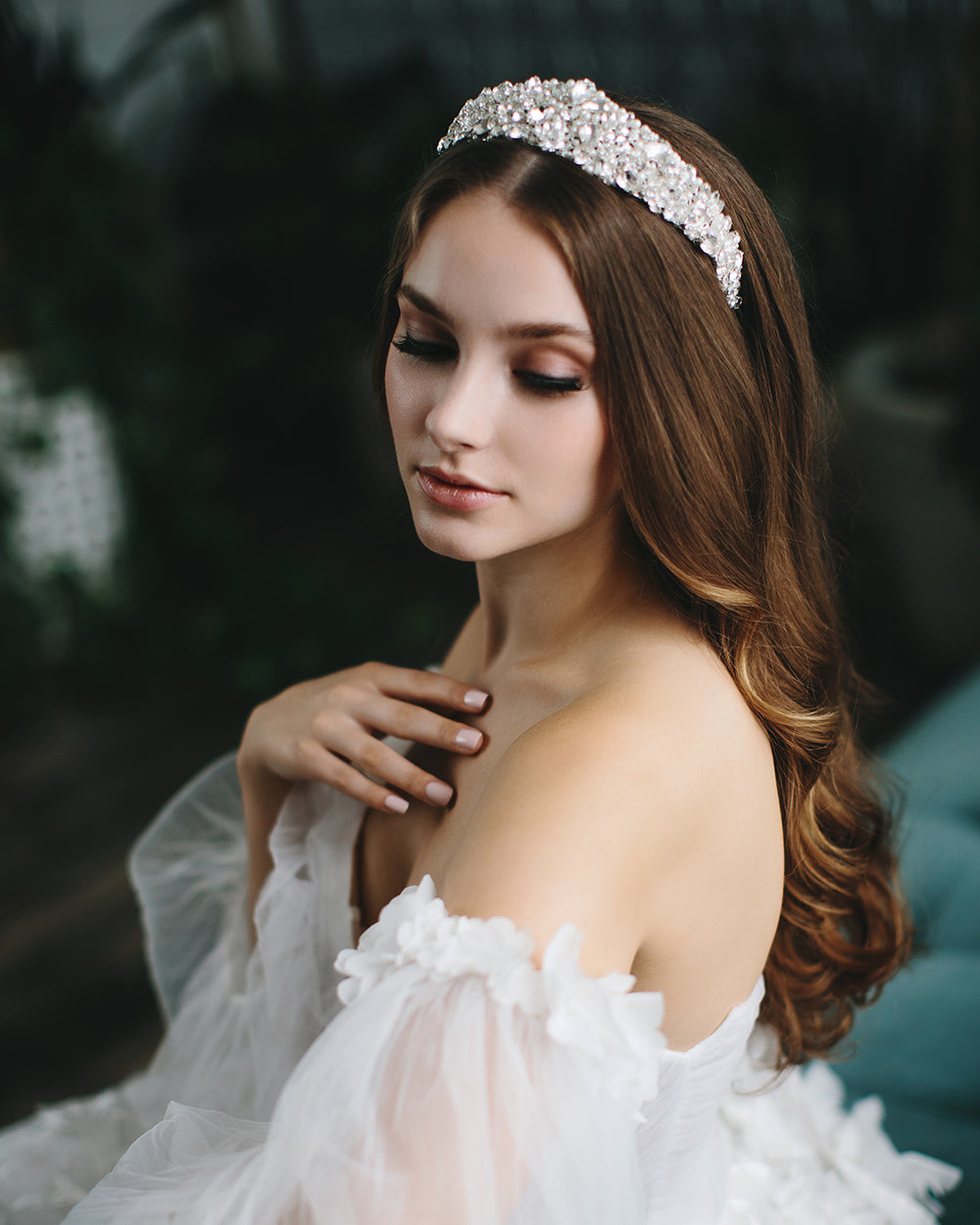 Everleigh Pearl Crown - Elegant Rhinestone Tiara for Women & Girls, Perfect for Weddings, Prom, Pageants & Special Occasions