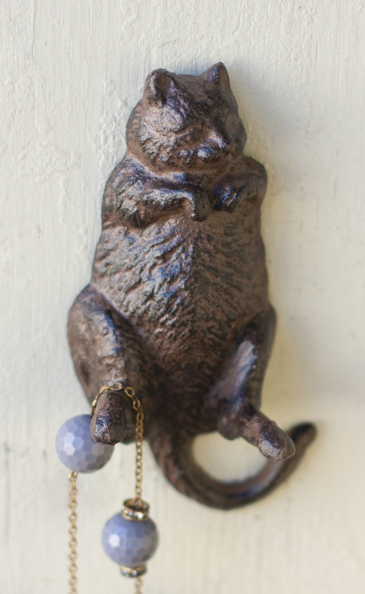 Cast Iron Fat Cat Wall Hook - Heavy Duty Rustic Decorative Hanger for Coats, Hats & Keys | Perfect for Entryway, Kitchen & Bathroom Organization