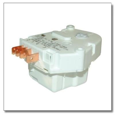Defrost Timer 120V 15 Amp 502-143A - Commercial Refrigerator & Freezer Defrost Control for Walk-in Coolers, Restaurant Equipment, and HVAC Systems