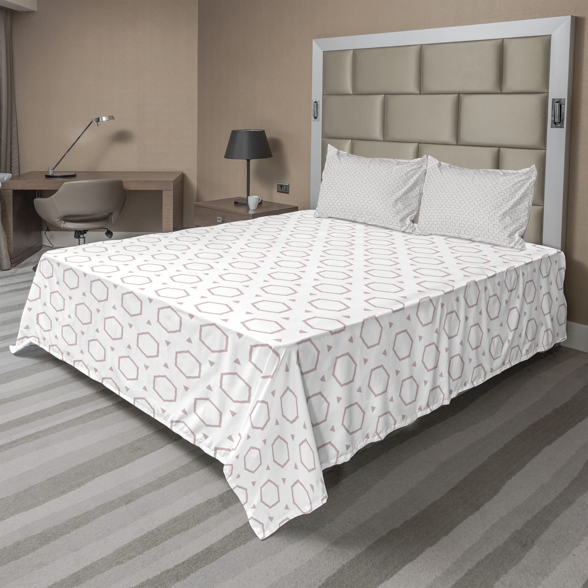 Ambesonne Retro Sheet Set - King Size 4-Piece Bedding with Rhythmic Monochrome Triangle & Hexagon Pattern, White & Pale Salmon - Perfect for Modern Bedrooms, Guest Rooms & Airbnb Stays