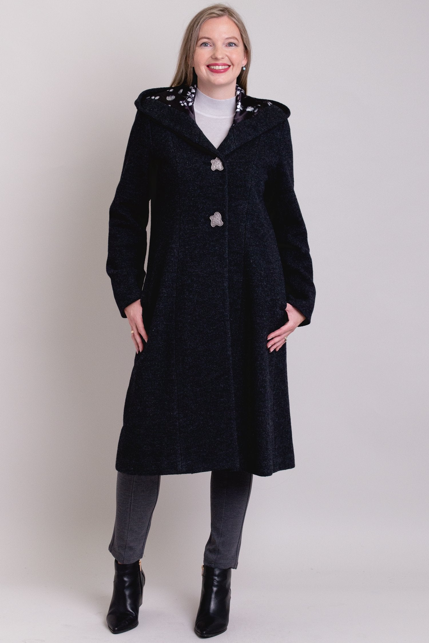 Premium Britt Wool Coat in Charcoal - Warm & Stylish Winter Outerwear for Men & Women - Perfect for Office, Travel & Formal Occasions