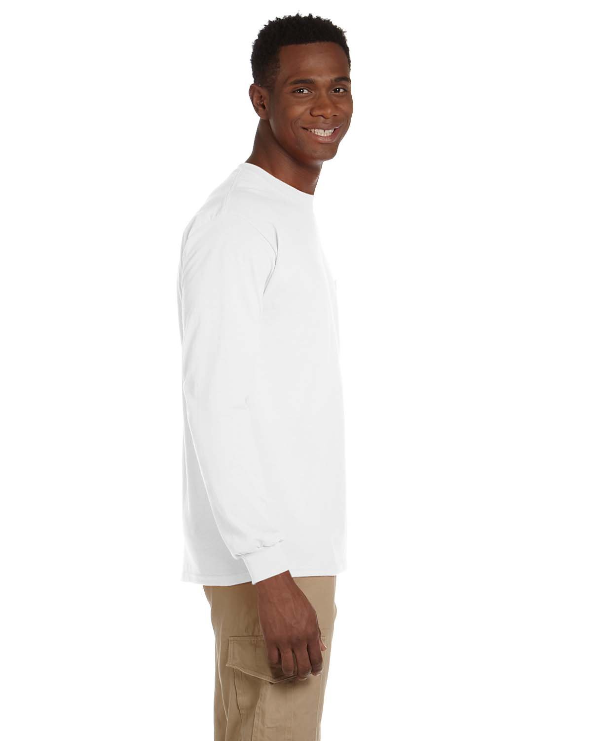 Gildan Women's Pocket T-Shirt - Soft Cotton Short Sleeve Tee for Casual Wear, Workout & Everyday Outfits | Perfect for Layering, Gym, Running & Lounge Wear