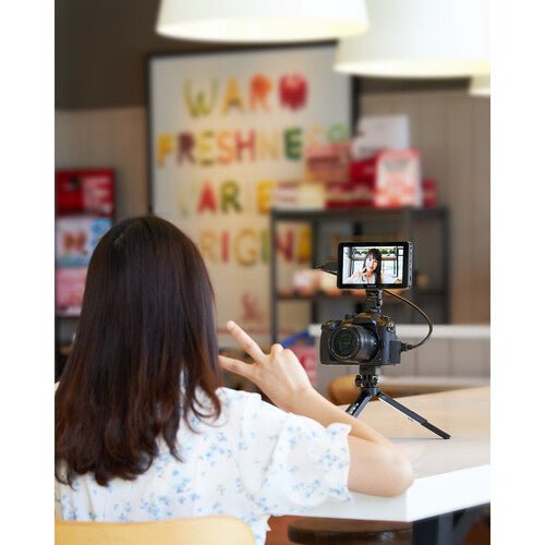 Godox GM6S 5.5 Inch 4K HDMI Ultra Bright On-Camera Field Monitor for DSLR & Mirrorless Cameras - Perfect for Filmmaking, Vlogging, and Professional Video Production