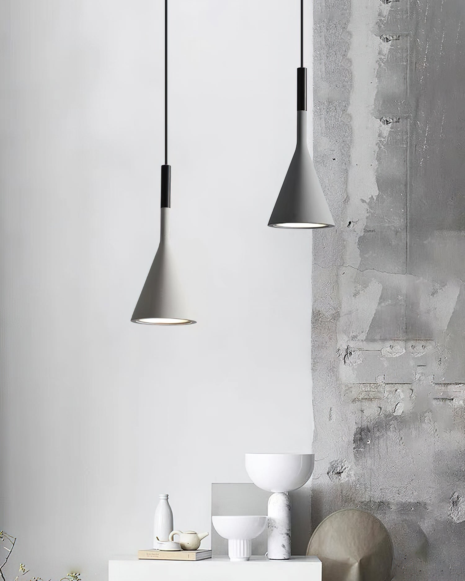 Aplomb Trumpet Pendant Light - Modern Brass Ceiling Fixture for Dining Room, Kitchen Island & Bedroom Lighting