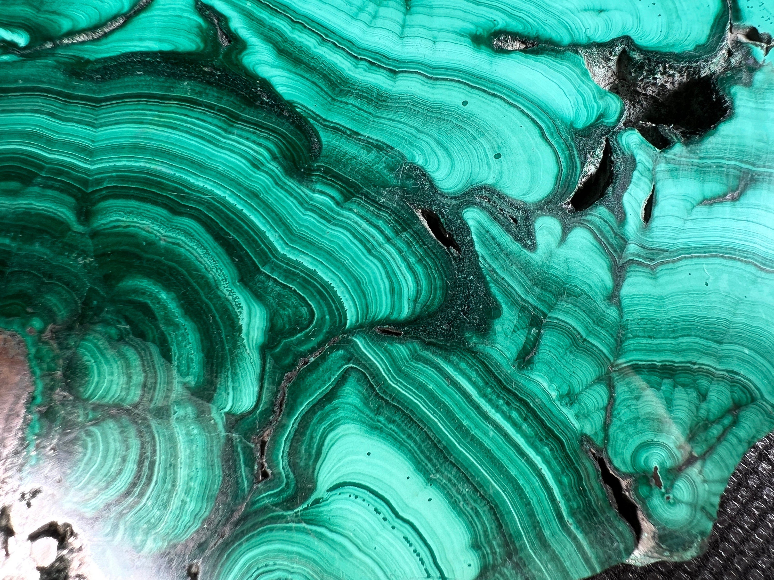 Natural Malachite Crystal Slab - Premium Green Malachite Stone for Jewelry Making, Unique Handcrafted Gift, Spiritual Healing & Home Decor | Perfect for DIY Crafts, Meditation Spaces & Luxury Interior Design