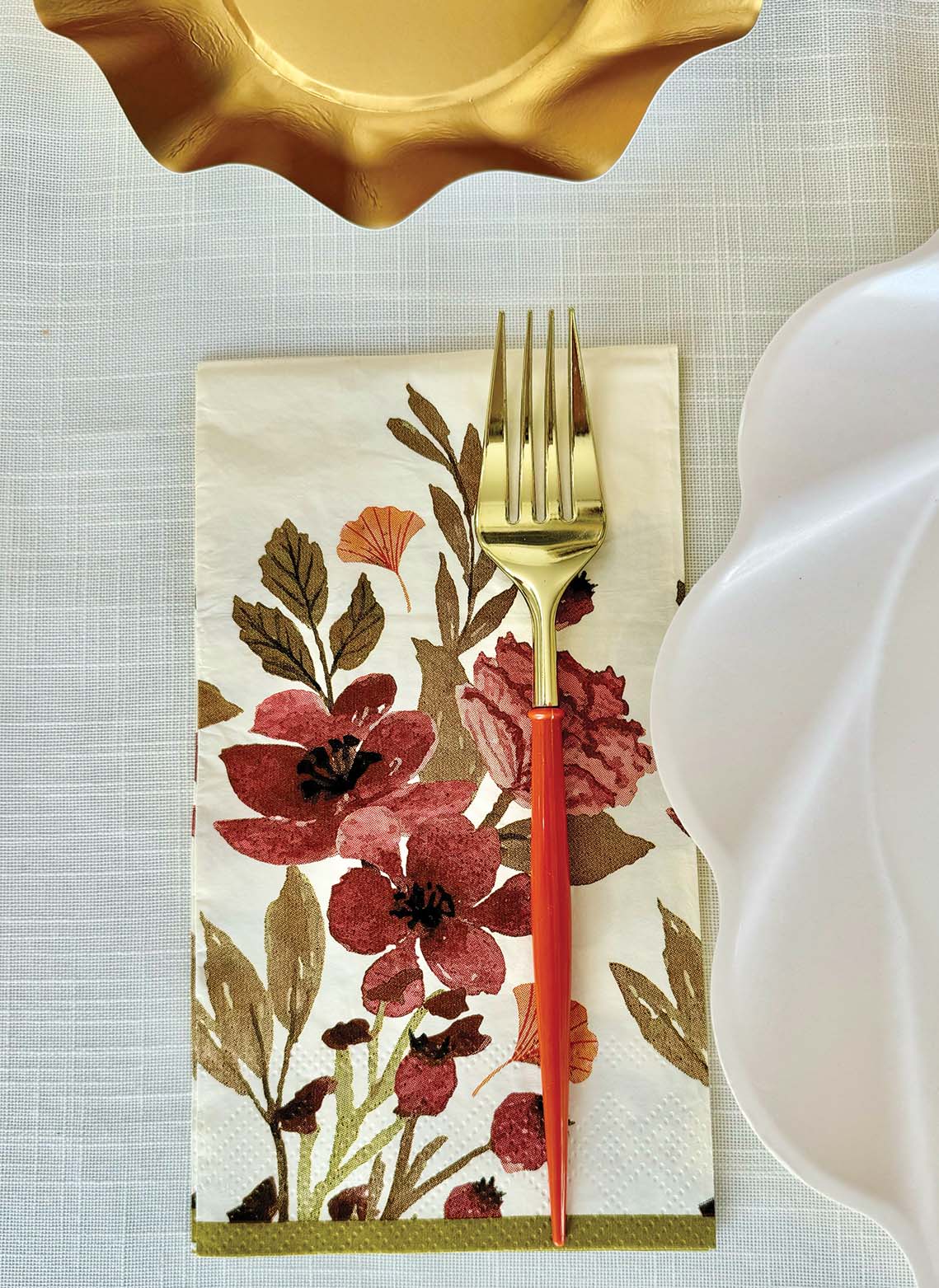Premium 24-Piece Pumpkin & Gold Plastic Cutlery Set - Service for 8 - Elegant Disposable Utensils for Parties, Weddings & Holiday Gatherings