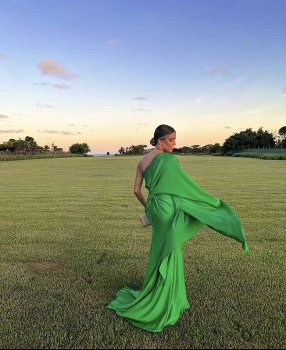 Elegant A-Line Green Long Prom Dress for Women - Formal Evening Gown J3781 - Perfect for Homecoming, Ball, Wedding & Special Occasions