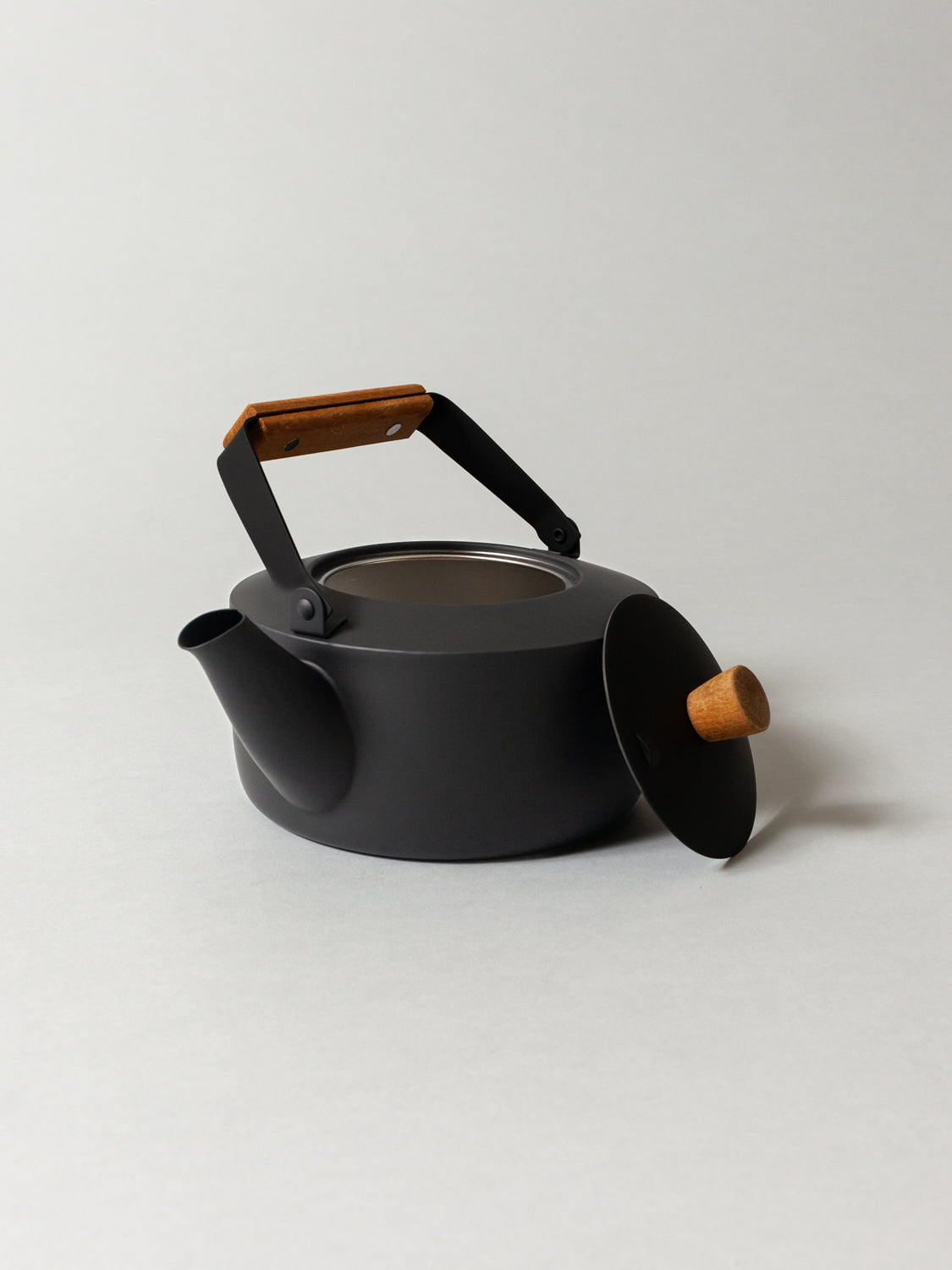 Premium Matte Black Tea Kettle - 1.5L Stainless Steel Stovetop Kettle for Tea, Coffee & Hot Water - Elegant & Durable Design for Home, Office & Kitchen Use