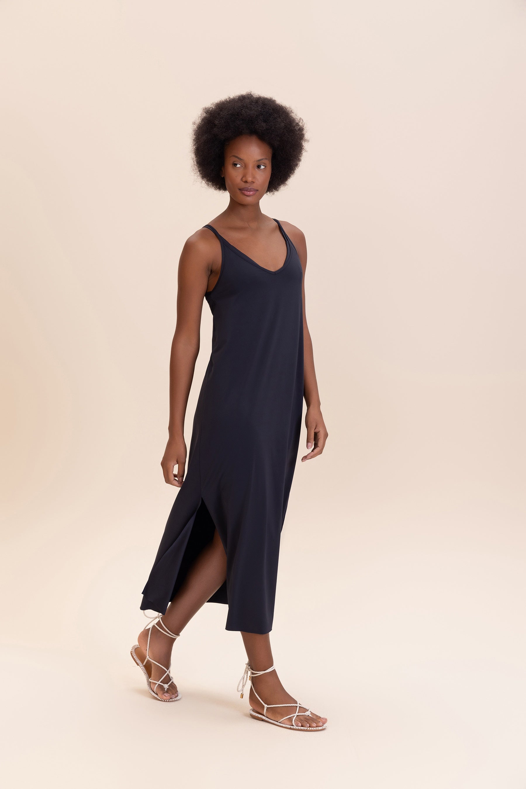 Elegant V-Neck Long Maxi Dress for Women - Flowy Wide Hem Summer Beach Dress for Casual Outings & Vacations