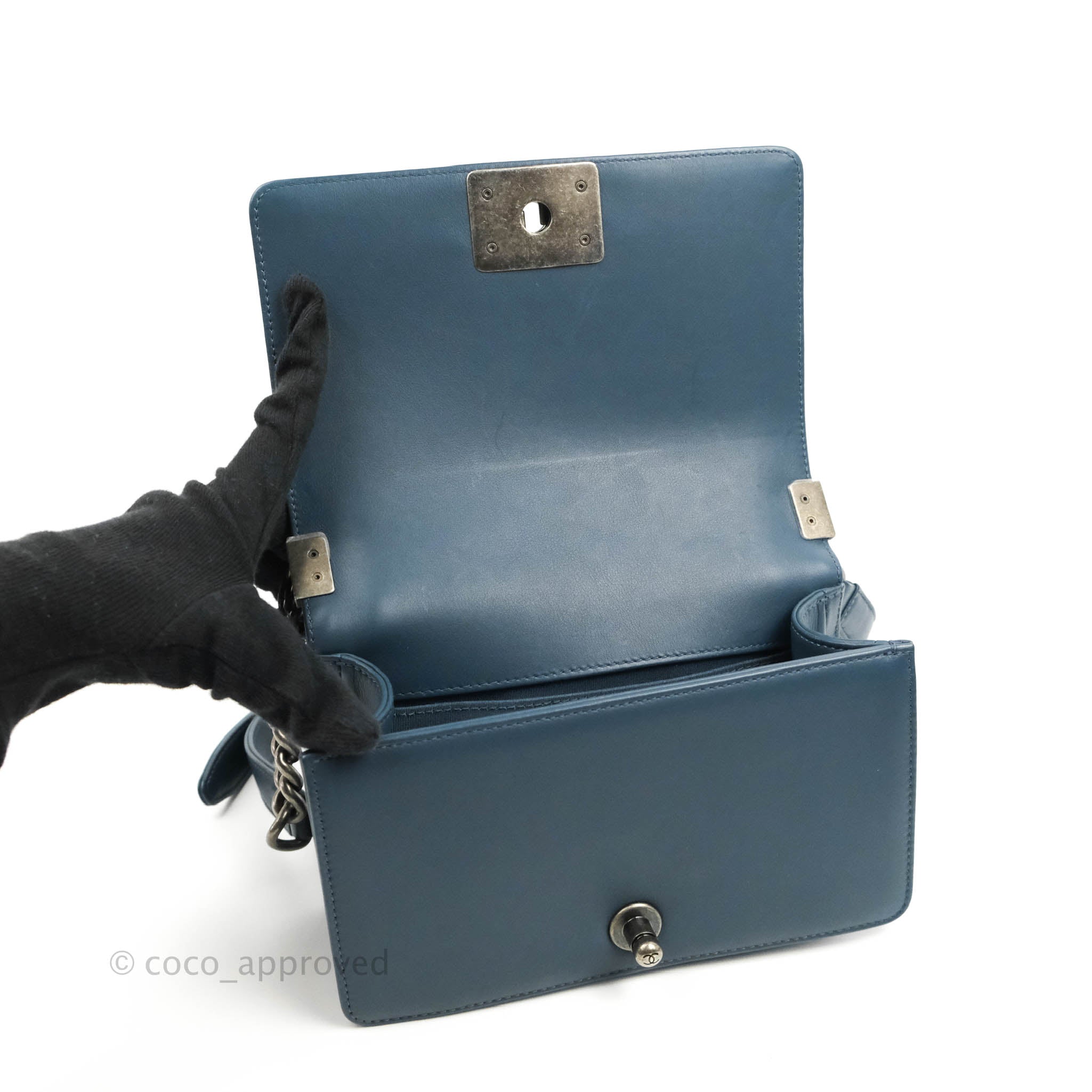Chanel Boy Small Navy Blue Calfskin Leather Bag with Ruthenium Hardware - Perfect for Evening Events & Luxury Fashion Accessories