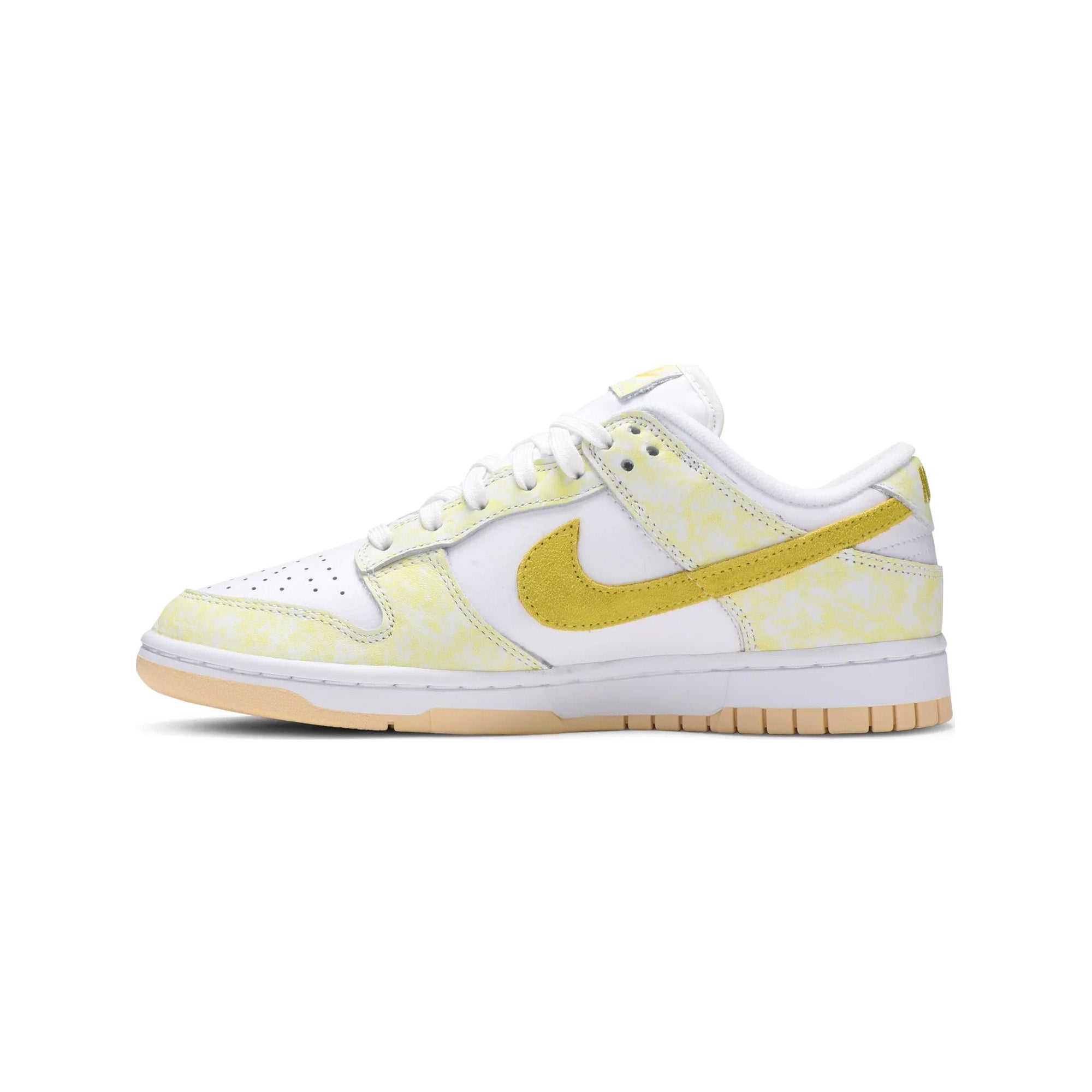 Nike Dunk Low OG 'Yellow Strike' Retro Sneakers for Men - Classic Basketball Shoes for Casual Wear, Street Style & Sneaker Collection