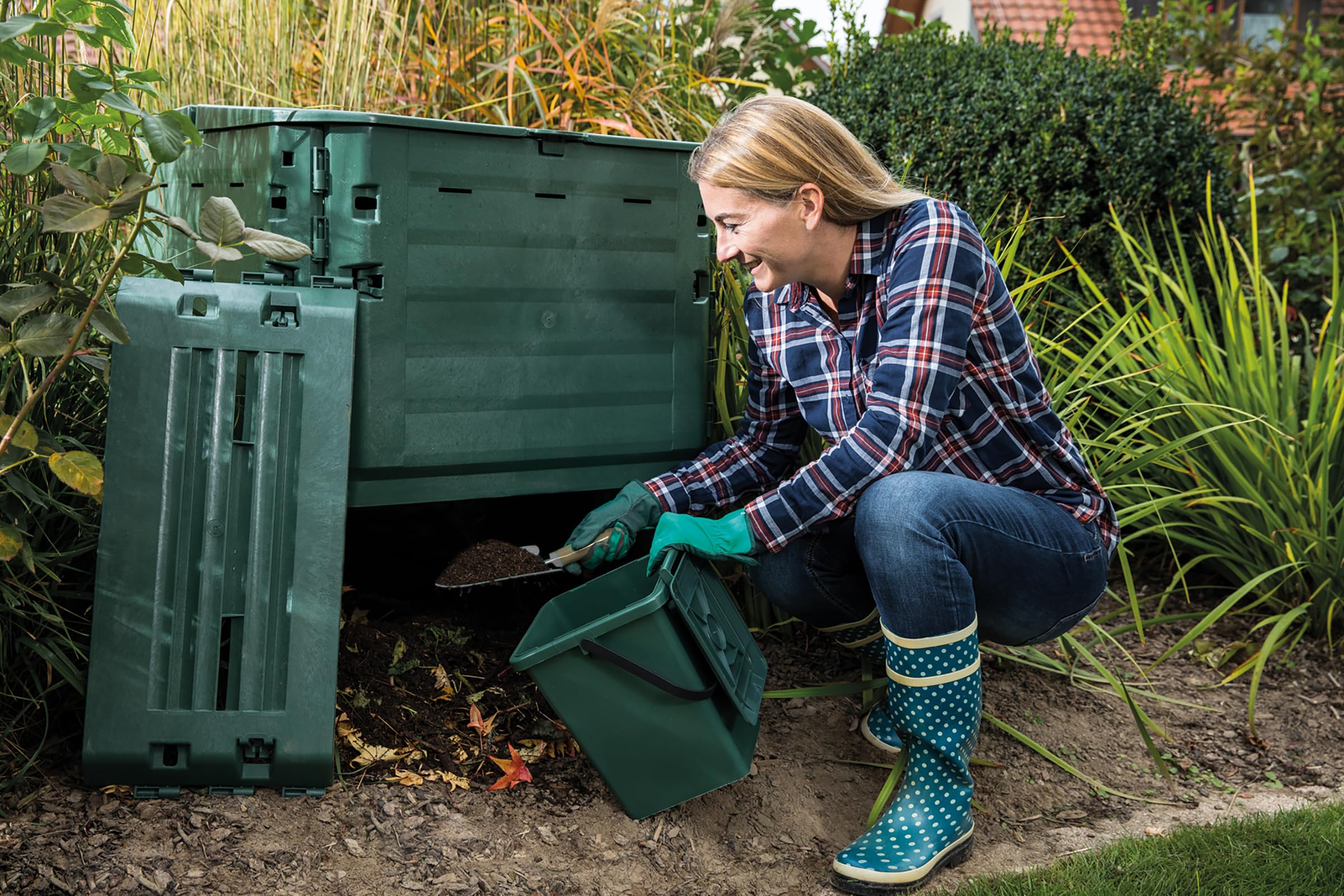 Tierra Garden 626002 Small Thermo King Polypropylene Composter - Eco-Friendly Home & Garden Waste Bin for Organic Recycling, Perfect for Backyard Composting & Sustainable Gardening