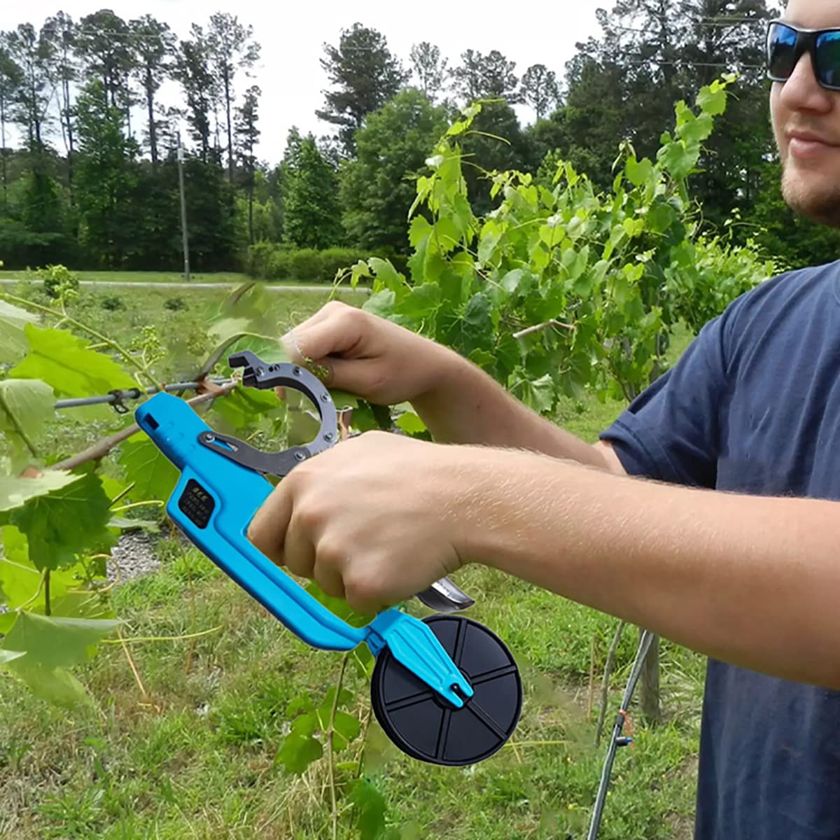 Electric Plant Tying Machine - Professional Vineyard Bundling Tool with Plant Tape for Vegetables, Grapes, Tomatoes, Cucumbers & Peppers | Garden, Farm & Greenhouse Use