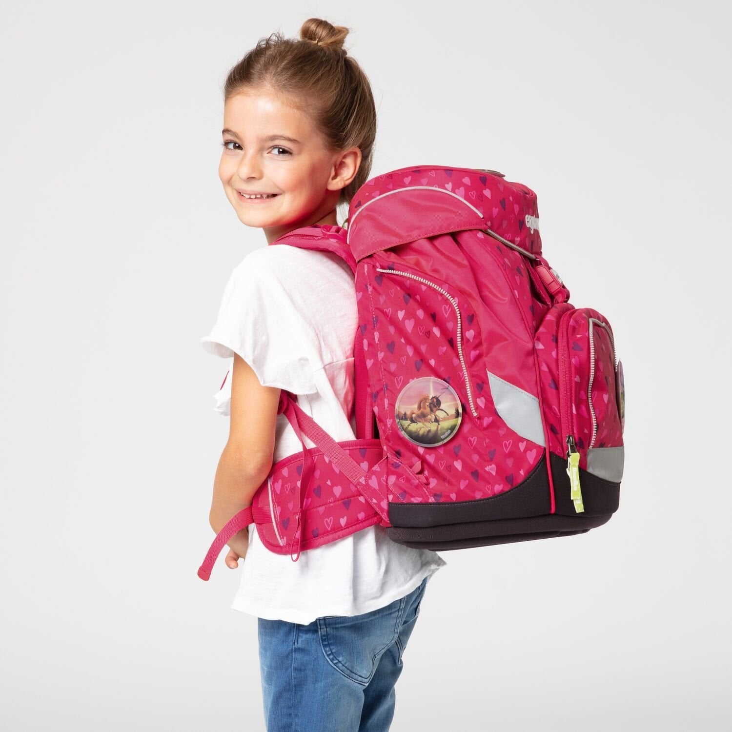 Ergobag School Backpack Set - 6 Piece Kids Backpack with Horse & Shoe Bear Design for Boys & Girls | Durable Lightweight Bookbag for Elementary Students, Daycare, Travel & Outdoor Activities