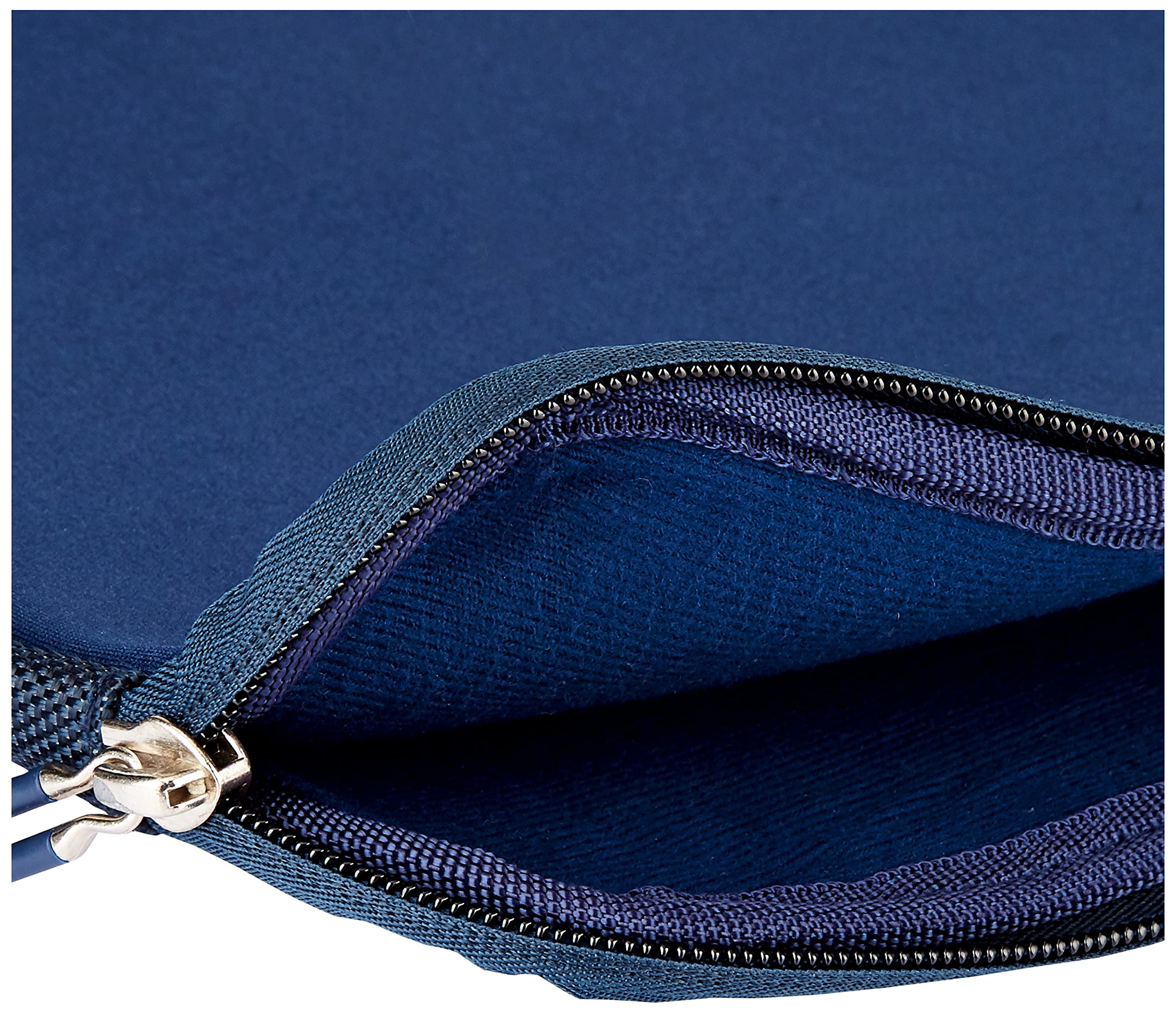 Amazon Basics 11.6-Inch Laptop Sleeve - Protective Neoprene Case for MacBook Air, Chromebook & Ultrabooks - Navy Blue - Perfect for Travel, School & Office Use