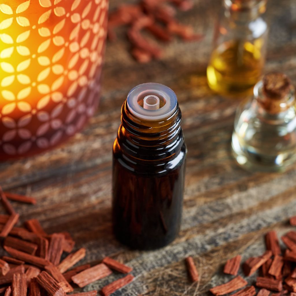 Premium Sandalwood Essential Oil for Aromatherapy, Massage & Relaxation - 100% Pure & Natural Fragrance Oil for Diffusers, Candles & DIY Skincare