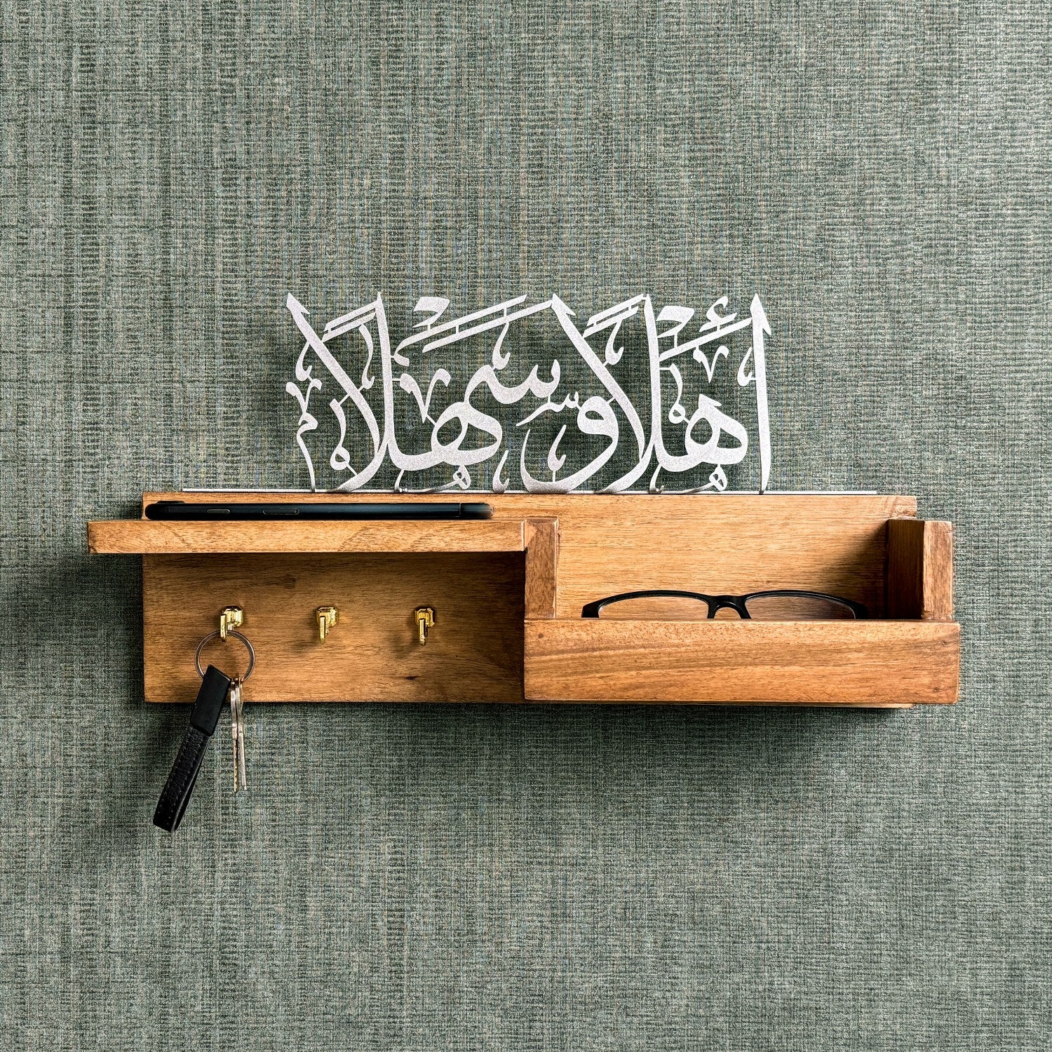 Wooden Key Holder with Arabic Calligraphy - Ahlan Wa Sahlan Islamic Home Decor for Wall Mounting | Perfect for Entryway, Living Room & Muslim Household Organization