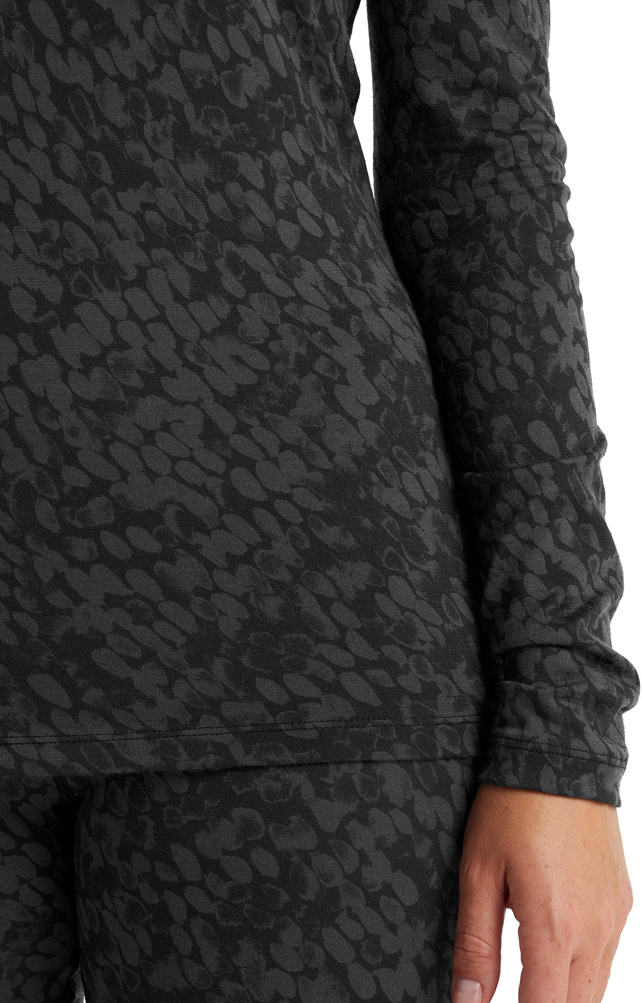200 Oasis Forest Shadows Long Sleeve Baselayer for Women - Moisture Wicking Thermal Underwear for Hiking, Skiing & Cold Weather Activities