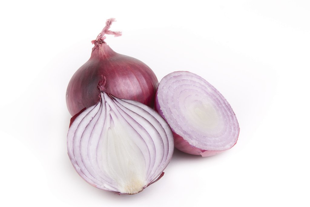 Organic Red Onions - Fresh Locally Grown, 2 Lbs (Pack of 1) - Perfect for Salads, Salsas, and Healthy Cooking