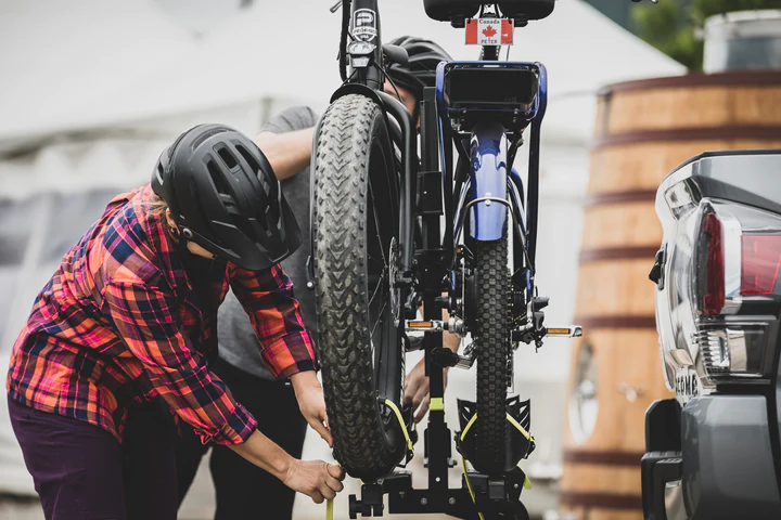 Swagman Current Bike Rack - Premium Hitch Mount Bicycle Carrier for Cars, SUVs & Trucks - Secure & Easy to Install - Perfect for Road Trips, Camping & Outdoor Adventures
