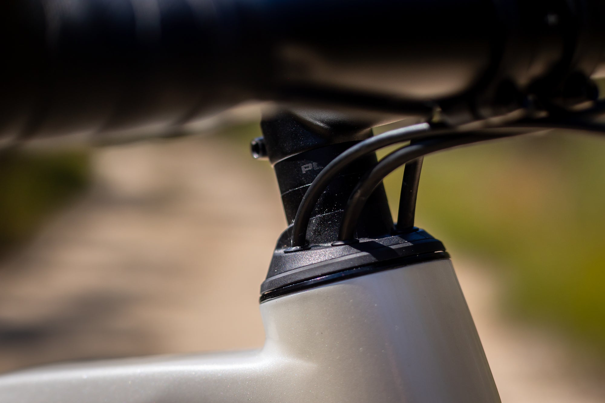 Polygon Tambora G4 Gravel Bike - Lightweight Aluminum Frame, Disc Brakes, Versatile for Road & Off-Road Cycling - Perfect for Adventure Rides, Commuting & Fitness Training