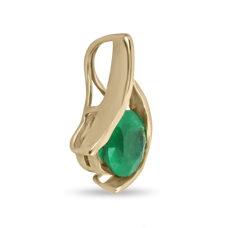 2.0ct 14K Gold Kanji-Shaped Colombian Emerald Round Cut Solitaire Pendant Necklace - Elegant Jewelry for Special Occasions, Gifts & Daily Wear