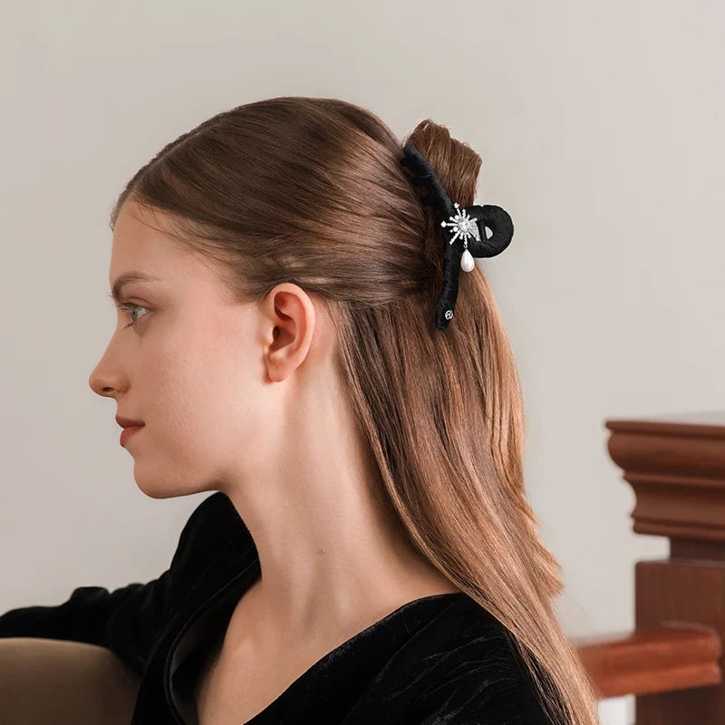 Fionn Large Hair Claw Clip for Women - Strong Hold Hair Clips for Thick Hair - Perfect for Ponytails, Buns & Updos (Home, Office, Gym, Travel)
