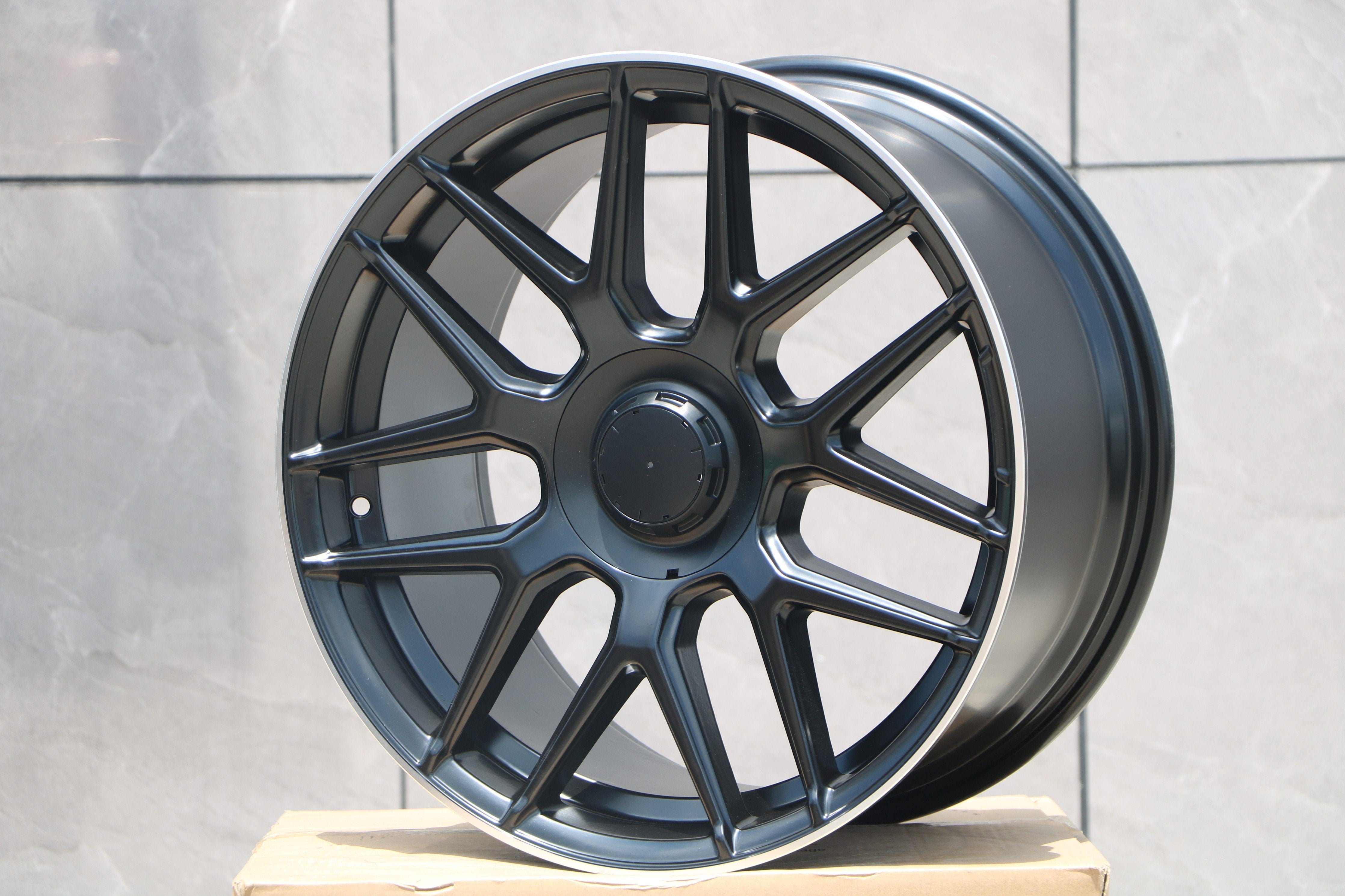 19-Inch Alloy Wheels for Mercedes Benz C250 C300 C400 C63 CL500 CL65 CLS550 CLS63 CLS65 E300 E350 E400 E450 E500 E53 E550 E63 E65 S350 S400 S450 S500 S550 S560 S580 S600 S63 S65 - Perfect for Luxury Car Upgrades & Performance Enhancement