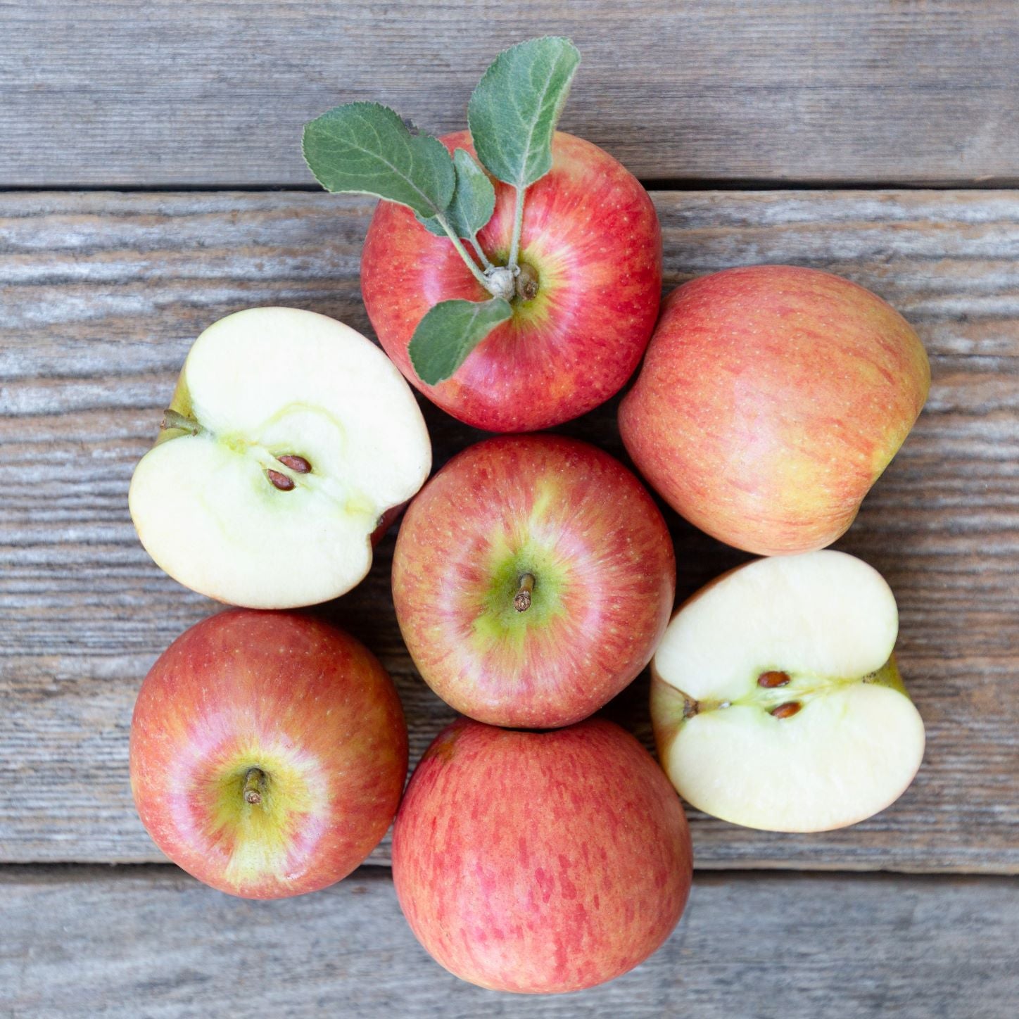 Fresh Organic Braeburn Apples - Crisp, Sweet & Juicy - Perfect for Snacks, Baking & Healthy Eating