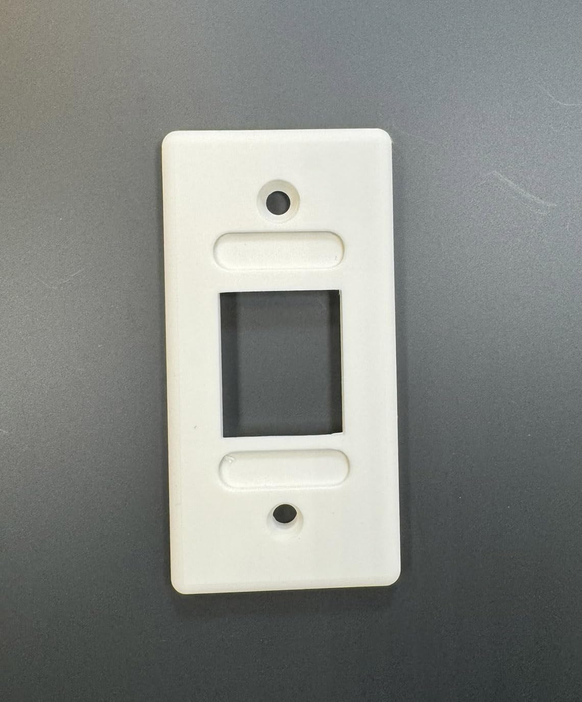 Fleetwood Ivory Single Switch Plate Cover - Decorative Wall Plate for Light Switches & Outlets - Perfect for Home, Office & Commercial Spaces