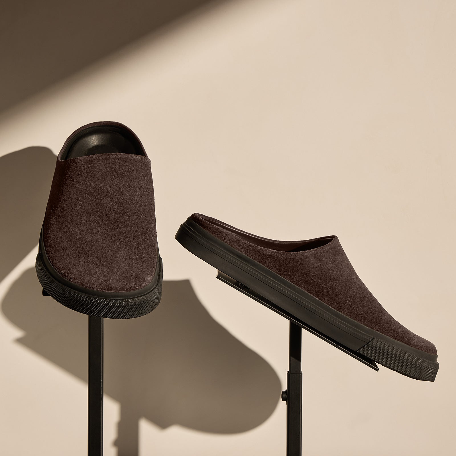 Men's Suede Clog Shoes - Comfortable Slip-On Loafers for Casual Wear & Cafe Outings