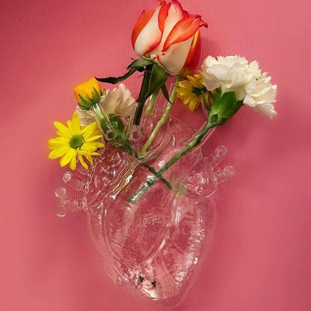 LOVE IN BLOOM Glass Heart Vase - Elegant Floral Centerpiece for Weddings, Anniversaries & Home Decor