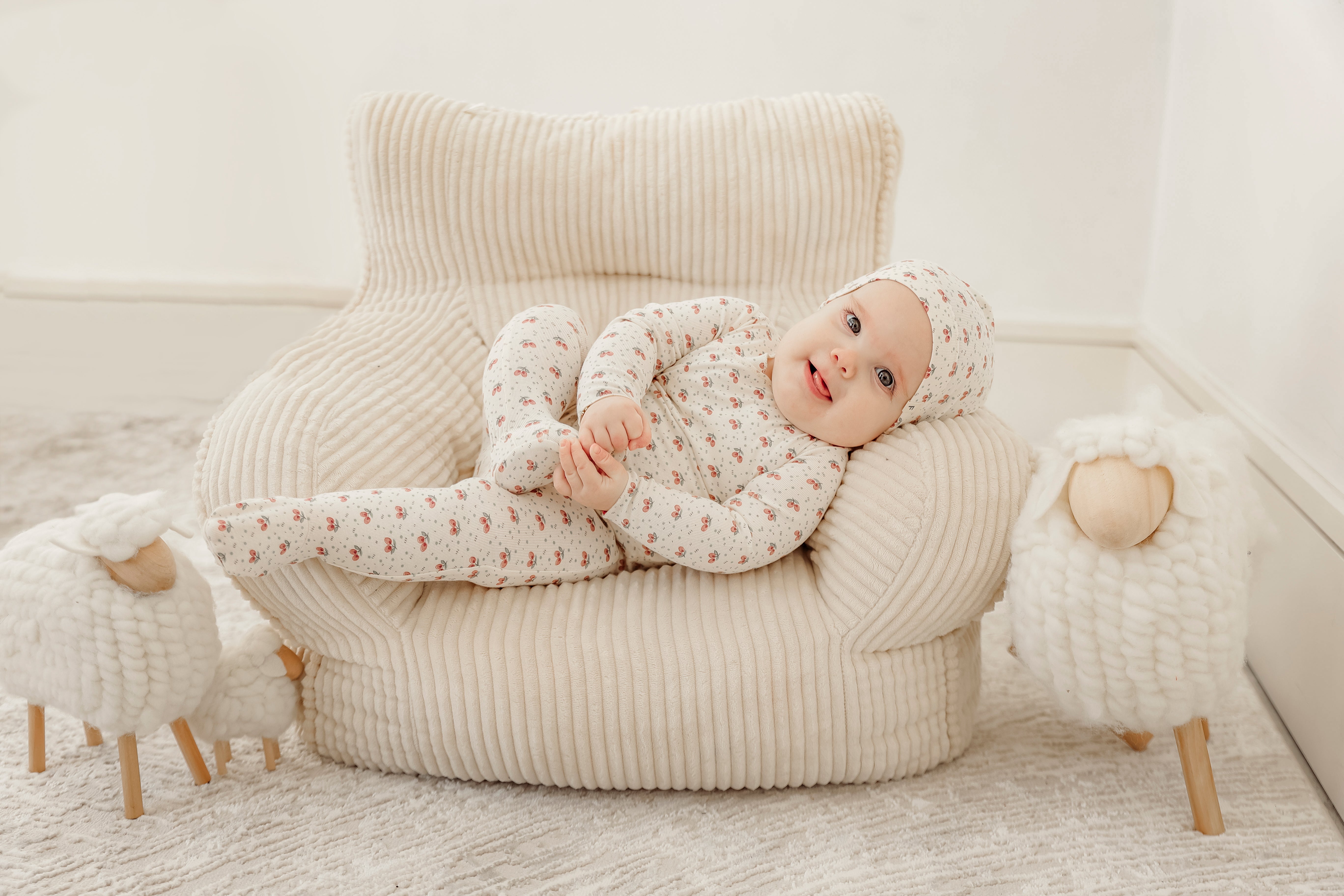 Cute Fruit Print Baby Onesie Set - Soft & Comfortable Cotton Bodysuit for Newborns & Infants - Perfect for Playtime, Photo Shoots & Everyday Wear