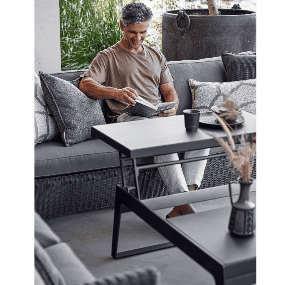 Dual Height Outdoor Coffee Table - Adjustable & Reversible for Patio, Garden, or Poolside Relaxation