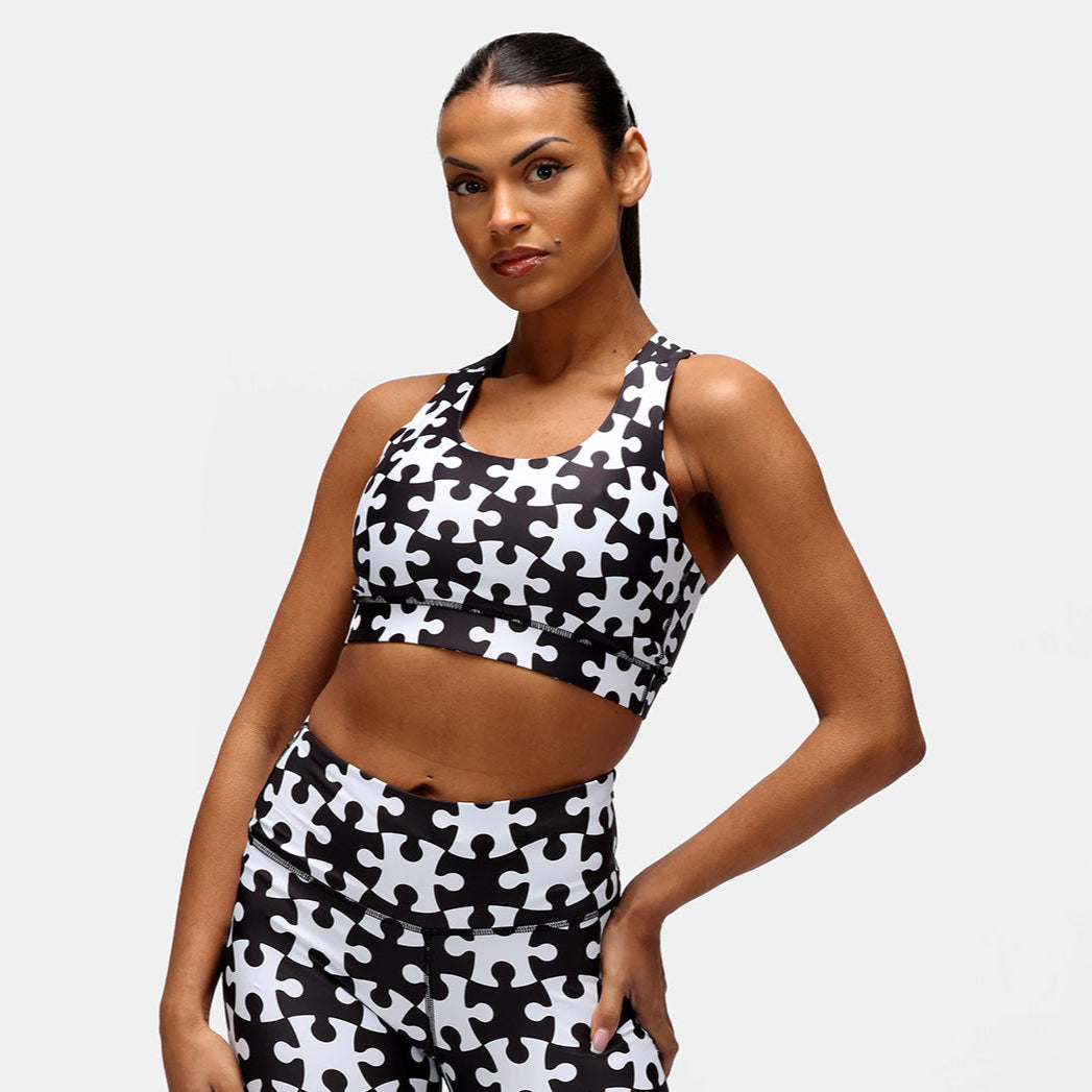 Monochrome Jigsaw Cross Back Bra - Women's Seamless Sports Bra for Yoga, Gym & Workout - Comfortable & Supportive Activewear Top