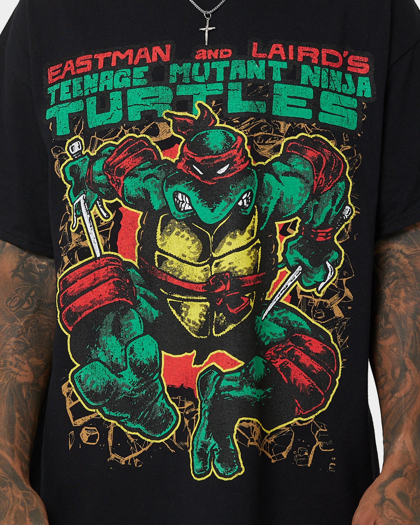 Vintage Teenage Mutant Ninja Turtles Raphael Graphic T-Shirt - Black Retro TMNT Shirt for Men & Women - Perfect for Cosplay, Comic Con & 90s Nostalgia Fans
