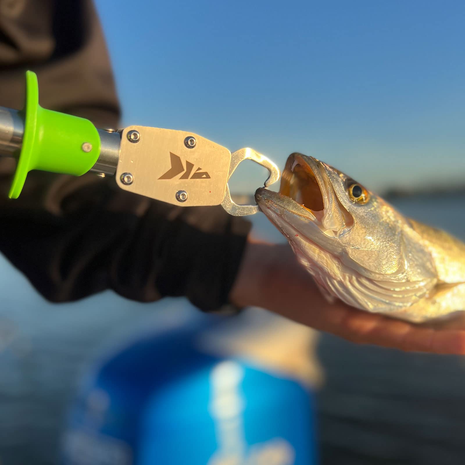 **KastKing Saltwater Resistant Fishing Pliers & Fish Lip Gripper Combo – Durable Fishing Gear with Rubber Handle, Lanyard, Line Cutter, Hook Remover & Sheath – Perfect for Ice Fishing, Saltwater & Freshwater Angling – Great Gift for Men & Fishing Enthusiasts**