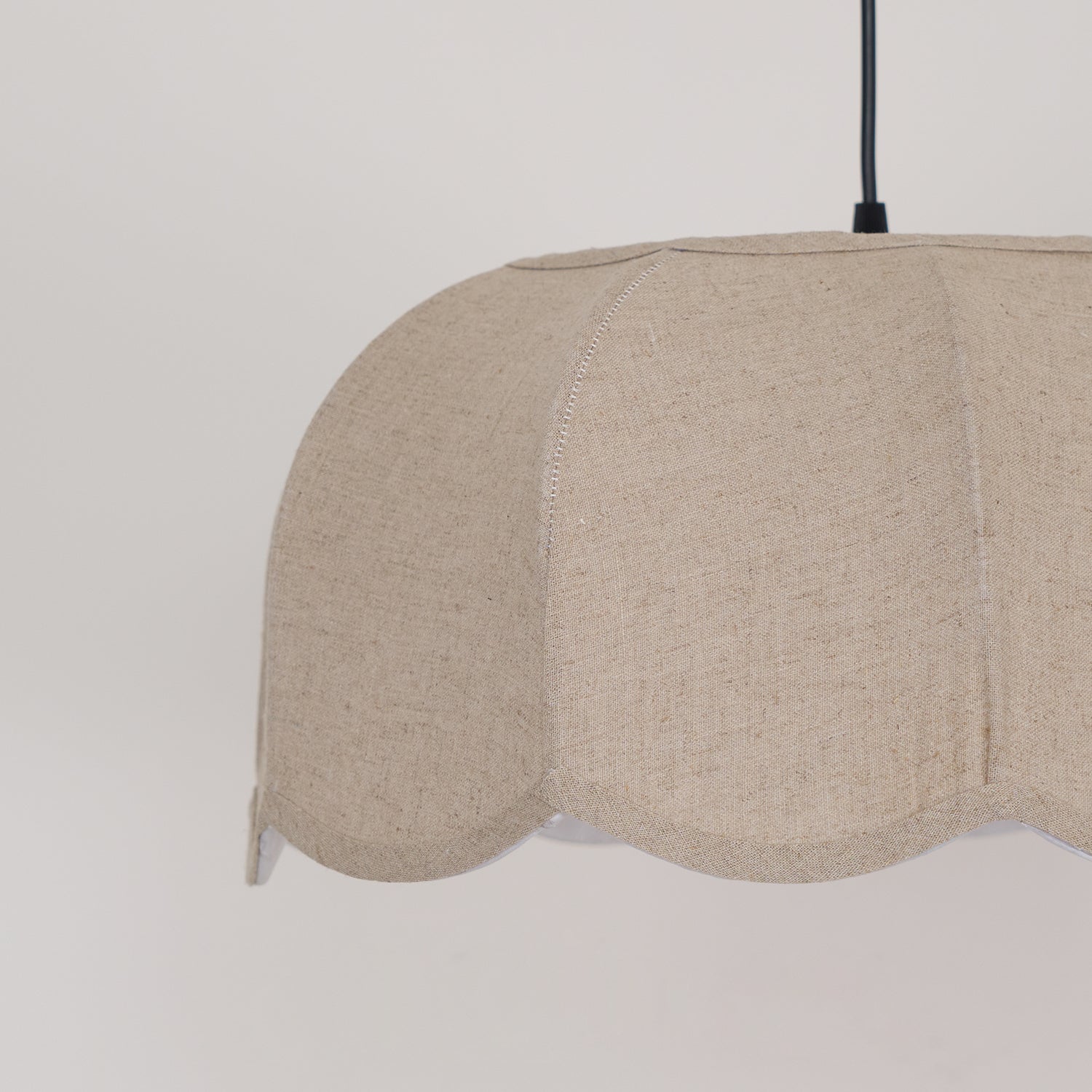 Handmade Banana Leaf Pendant Light - Natural Rattan Hanging Lamp for Boho Home Decor, Living Room, Bedroom & Patio Lighting