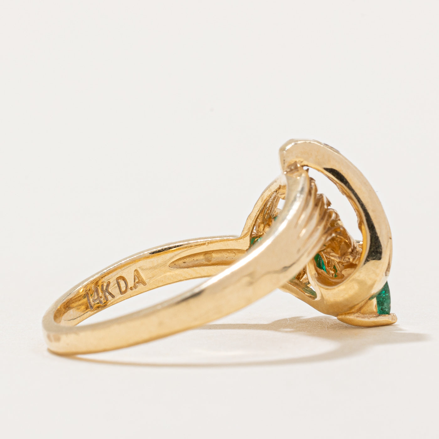 Exquisite 0.30ctw Emerald & Diamond Cocktail Ring (0.11ctw Diamonds) - Size 6.25 - Elegant Jewelry for Women - Perfect for Evening Parties, Weddings & Special Occasions