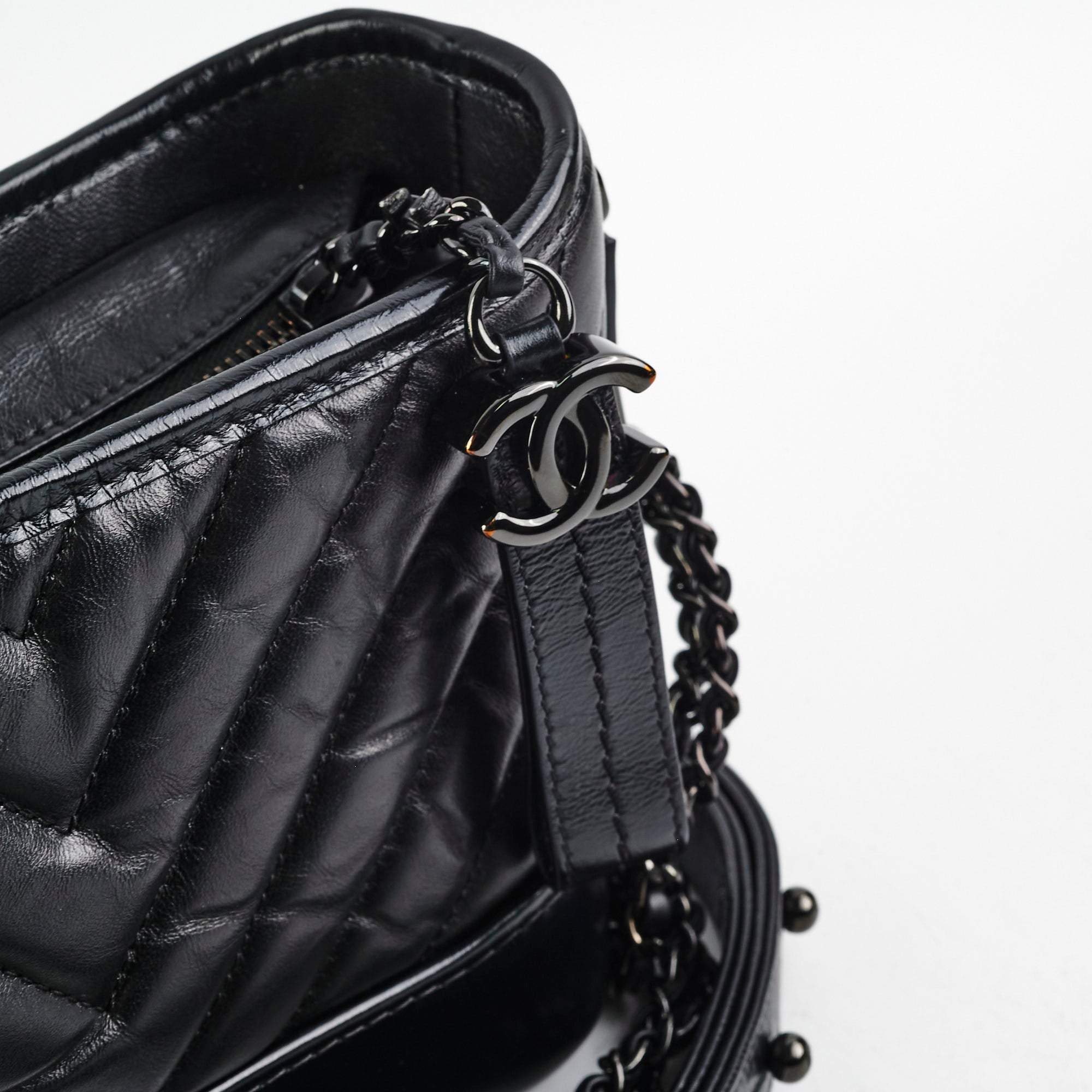 Chanel Small Gabriel Bag in Black Calfskin Leather - Luxury Crossbody Purse for Women, Perfect for Evening Events & Daily Use