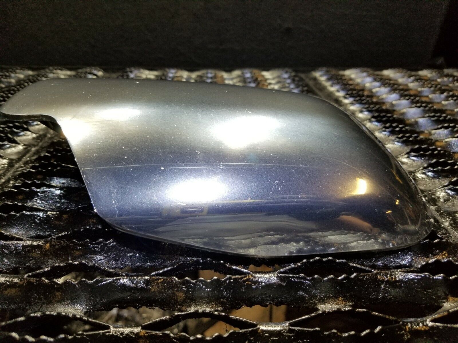 2004-2007 Infiniti QX56 Left Driver Side Mirror Cover - Chrome Replacement Housing Shell for Exterior Car Mirror Repair | Perfect for Auto Body Shops & DIY Enthusiasts