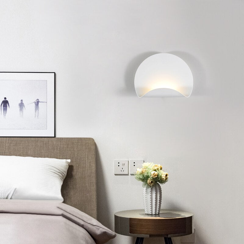 Eclipse Modern Metal Wall Lamp - Adjustable LED Sconce for Bedroom, Living Room & Hallway Lighting - Black Industrial Style Fixture
