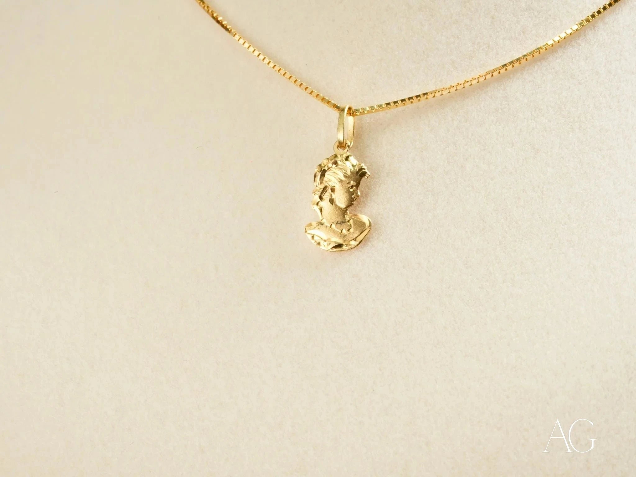 Golden Lady Pendant Necklace - Elegant 14K Gold Plated Jewelry for Women - Perfect Gift for Birthday, Anniversary & Valentine's Day - Ideal for Parties, Weddings & Special Occasions
