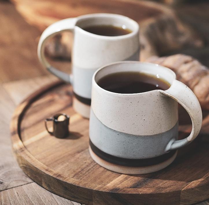 Handmade Black Pottery Coffee Mug - Ceramic Latte Cup & Large Tea Cup for Home, Office, or Cafe Use - Perfect for Espresso, Cappuccino, and Herbal Tea