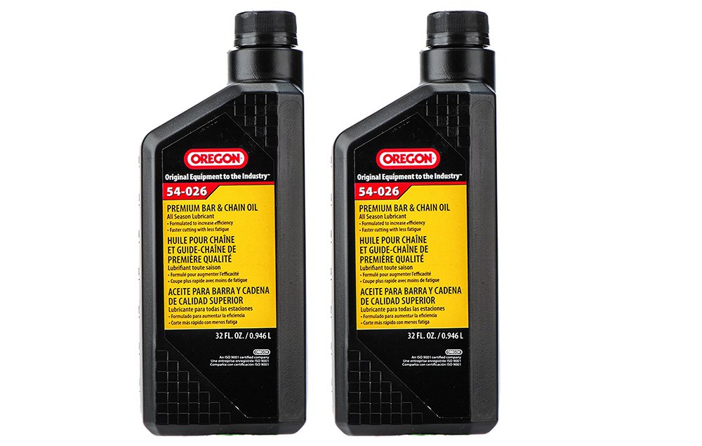 Oregon 54-026 Chainsaw Bar and Chain Oil - 1 Quart (2 Pack) - Premium Lubricant for Chainsaw Maintenance - Ideal for Wood Cutting, Logging, and Forestry Work